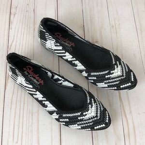Skechers Cleo Pointy Toe Geometric Abstract Woven Textile Flat Shoes 7
